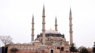 Selimiye Camisi, kılınan son cuma namazıyla restorasyona alındı
