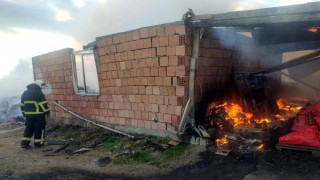 Lüleburgaz’da ağıl yangını; 10 hayvan öldü