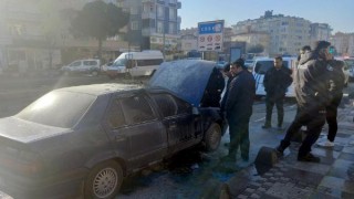 Seyir halinde yanan otomobil kullanılamaz hale geldi