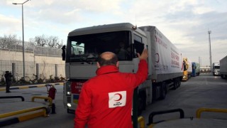 Türk Kızılay Ukrayna’ya insani yardımları sürdürüyor; 3 TIR daha gönderildi