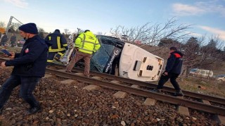 Kırklareli’de yük treni hemzemin geçitte midibüse çarptı: 27 yaralı/ Fotoğraflar