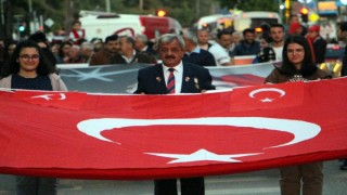 Edirneliler Türk bayrakları ve meşalelerle yürüdü