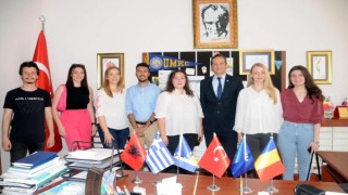 Trakya Üniversitesi’nde 18 yabancı öğrenci derece ile mezun oldu