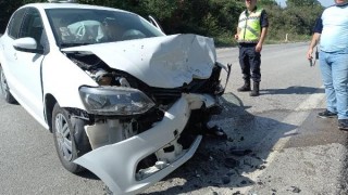 Edirne’de iki otomobil çarpıştı: 3 yaralı