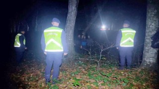 Kırklareli’de ormanda kaybolan 3 kişiyi jandarma buldu