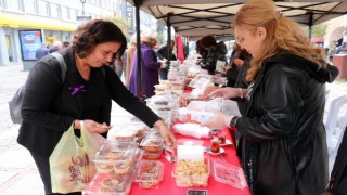 Edirneli kadınlardan depremzedeler için kermes