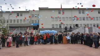 Edirne’de dünya otizm gününde gökyüzüne farkındalık balonları bırakıldı