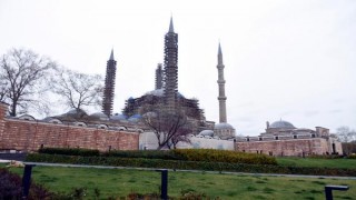 Restorasyondaki Selimiye Camii’nin ’kapalı’ sanılması ziyaretçi sayısını düşürdü