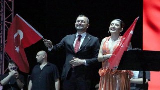 Süleymanpaşa Belediye Başkanı Yüksel’den, şarkıcı Melek Mosso açıklaması