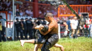 Kırkpınar’da yarı finale kalan başpehlivanlar belli oldu (EK FOTOĞRAFLAR)