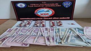 Edirne’de üzerinde sentetik eczayla yakalanan şüpheliye gözaltı