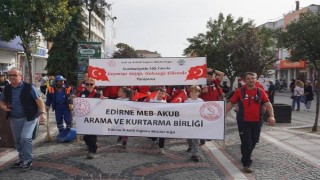 Edirne’de MEB-AKUB’dan Cumhuriyet’in 100’üncü yılı yürüyüşü