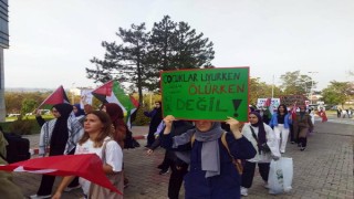Edirne’de üniversite öğrencilerinden İsrail’e tepki yürüyüşü