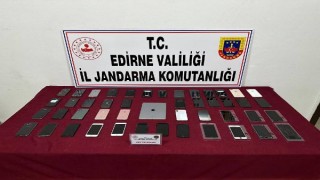 Edirne’de gümrük kaçağı cep telefonları ele geçirildi