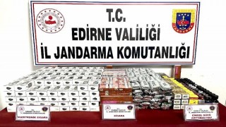 Edirne’de durdurulan araçta kaçak sigara ve cinsel güç artırıcı hap ele geçirildi