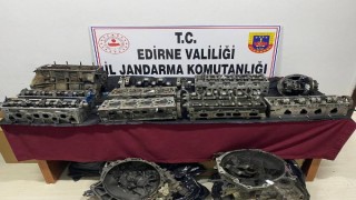 Edirne’de kaçak oto yedek parçası ele geçirildi