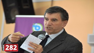 Şarköy'de Konuşan Prof. Dr. Üstün Dökmen "KADIN İLE ERKEK ZİHNİ ARASINDA HİÇBİR FARK ÜSTÜNLÜK YOKTUR"