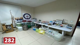 Tekirdağ'da kaçak etil alkol ve dezenfektan üreten 2 kimyager yakalandı