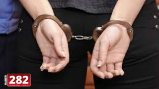 Hırsızlık yaparken yakalanan kadının 30 yıl hapis cezası olduğu ortaya çıktı