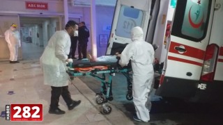 Mısır'da Kovid-19'a yakalanan Türk aile ambulans uçakla Türkiye'ye getirildi