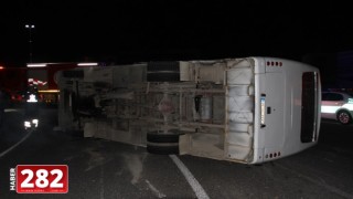 Tekirdağ'da otomobille servis minibüsü çarpıştı: 10 yaralı