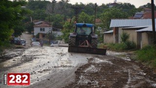 Tekirdağ'da sağanak nedeniyle bazı yol ve bahçeler zarar gördü