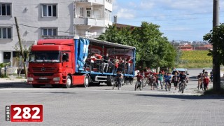 TÜGVA tırı sokakları gezip marşlar çaldı