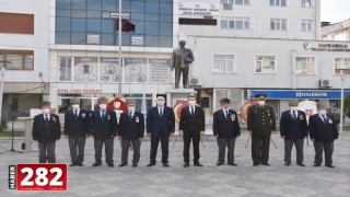 Hayrabolu ilçesinde, 19 Eylül Gaziler Günü dolayısıyla tören düzenlendi.