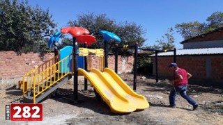 Kırsal mahalleler çocuk parkları ile donatılıyor