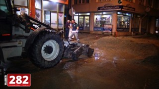 Tekirdağ'da sağanak nedeniyle bazı iş yerlerini su bastı