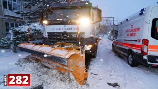 Çorlu Belediyesi Ekipleri Karla Mücadeleyi Aralıksız Sürdürdü