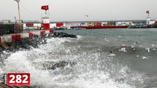 Tekirdağ'da fırtına nedeniyle feribot seferleri iptal edildi