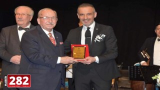 BÜYÜKŞEHİR BELEDİYESİ TÜRK SANAT MÜZİĞİ KONSERİ DÜZENLEDİ