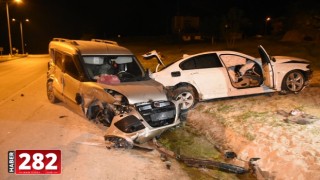 Edirne'de ticari araç otomobille çarpıştı: 4 yaralı