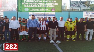 Süleymanpaşa Belediyesi çalışanları Hizmet İş Sendikası Halı Saha Turnuvası başladı.