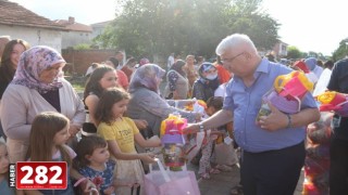Ergene Belediye Başkanı Rasim Yüksel Kurban Bayramında da Çocukları Unutmadı.