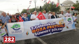 7. Geleneksel Boza Festivali ve Sünnet Şöleni Korteji Yağmura Rağmen Coşkuyla Gerçekleşti