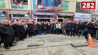 ÇORLU'DA GÖRKEMLİ HAMSİ FESTİVALİ: HEM MİDELER DOYDU HEM DE KULAKLARIN PASI SİLİNDİ!