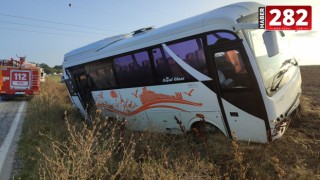 Tekirdağ'da servis minibüsü kaza yaptı: 3 yaralı