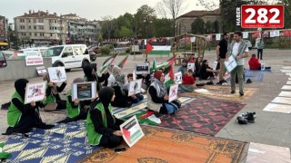 TEKİRDAĞ Gazze’ye yönelik abluka sessiz oturma eylemiyle protesto edildi