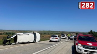 Malkara'da otomobil ile hafif ticari araç çarpıştı: 3 yaralı