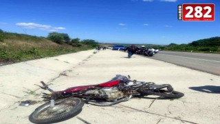 Tekirdağ'da çarpışan motosikletlerin sürücüleri yaralandı; kaza kamerada