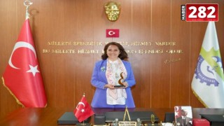 ERGENE BELEDİYE BAŞKANI MÜGE YILDIZ TOPAK’A BÜYÜK ONUR: “EN BAŞARILI İLÇE BELEDİYE BAŞKANI” ÖDÜLÜ