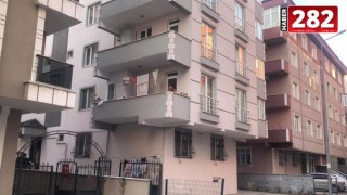 5'inci katın penceresinden düşen 2 yaşındaki Meyra, öldü